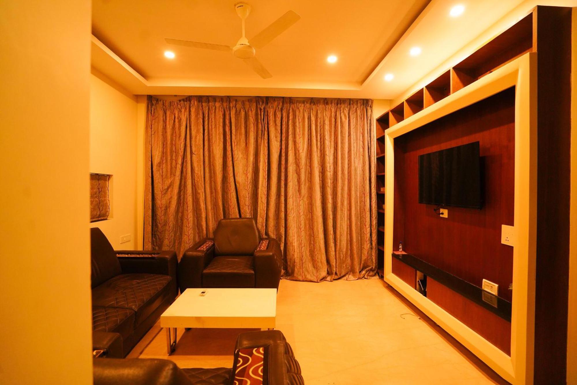 Golden Villa - Duplex House With Private Theater - Near To Alipiri And Bhudevi Ttd Ticket Counter And Kapilateertham Tirupati Exterior foto